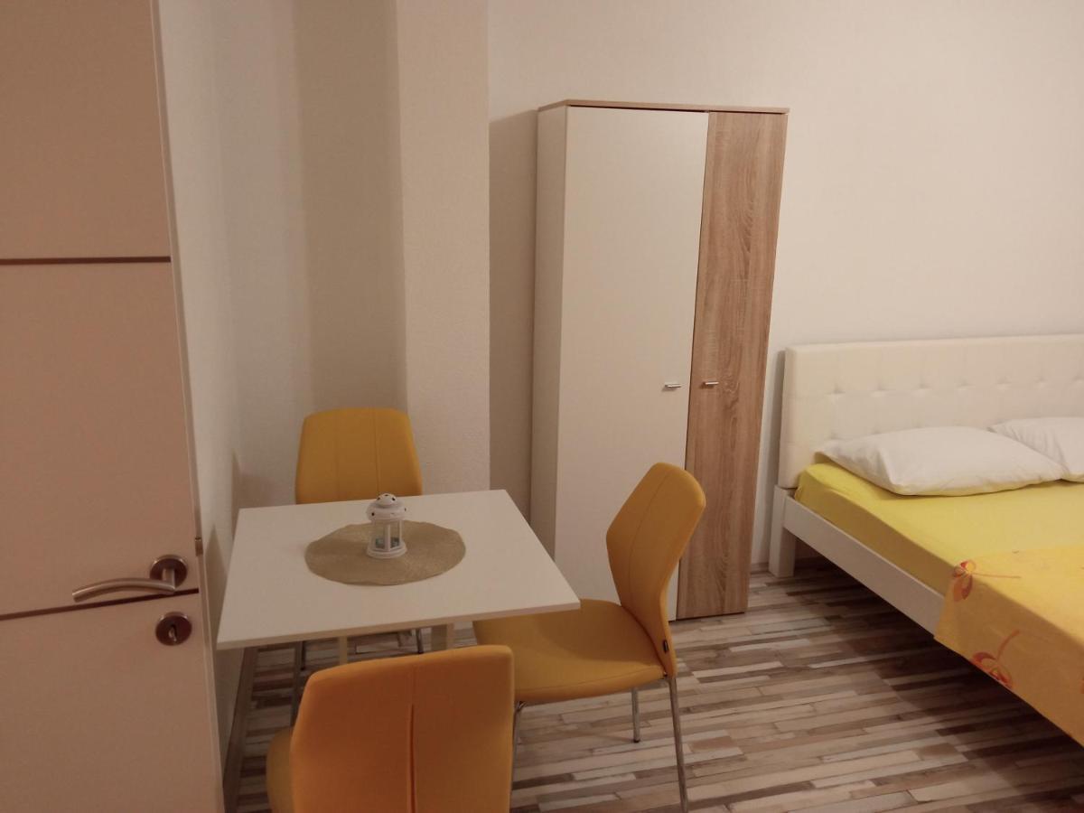 Studio Apartman Matkovic Imotski Exterior foto