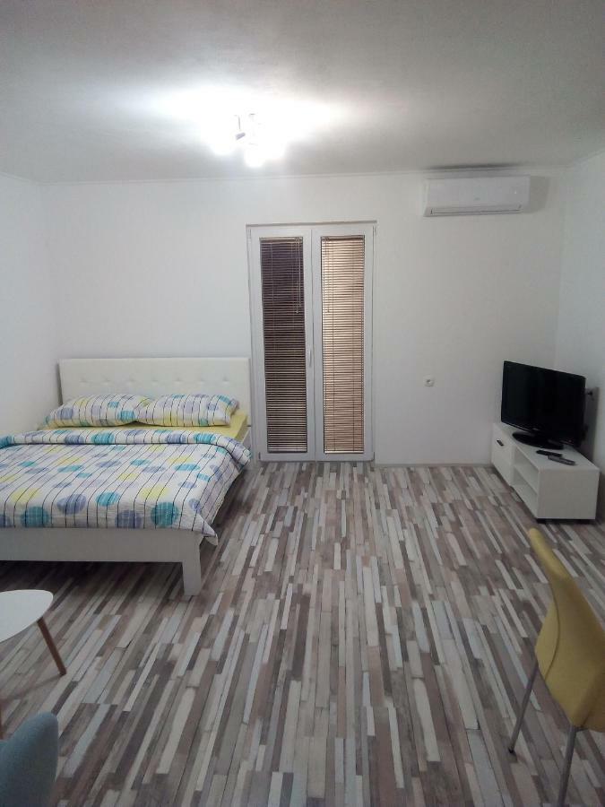 Studio Apartman Matkovic Imotski Exterior foto