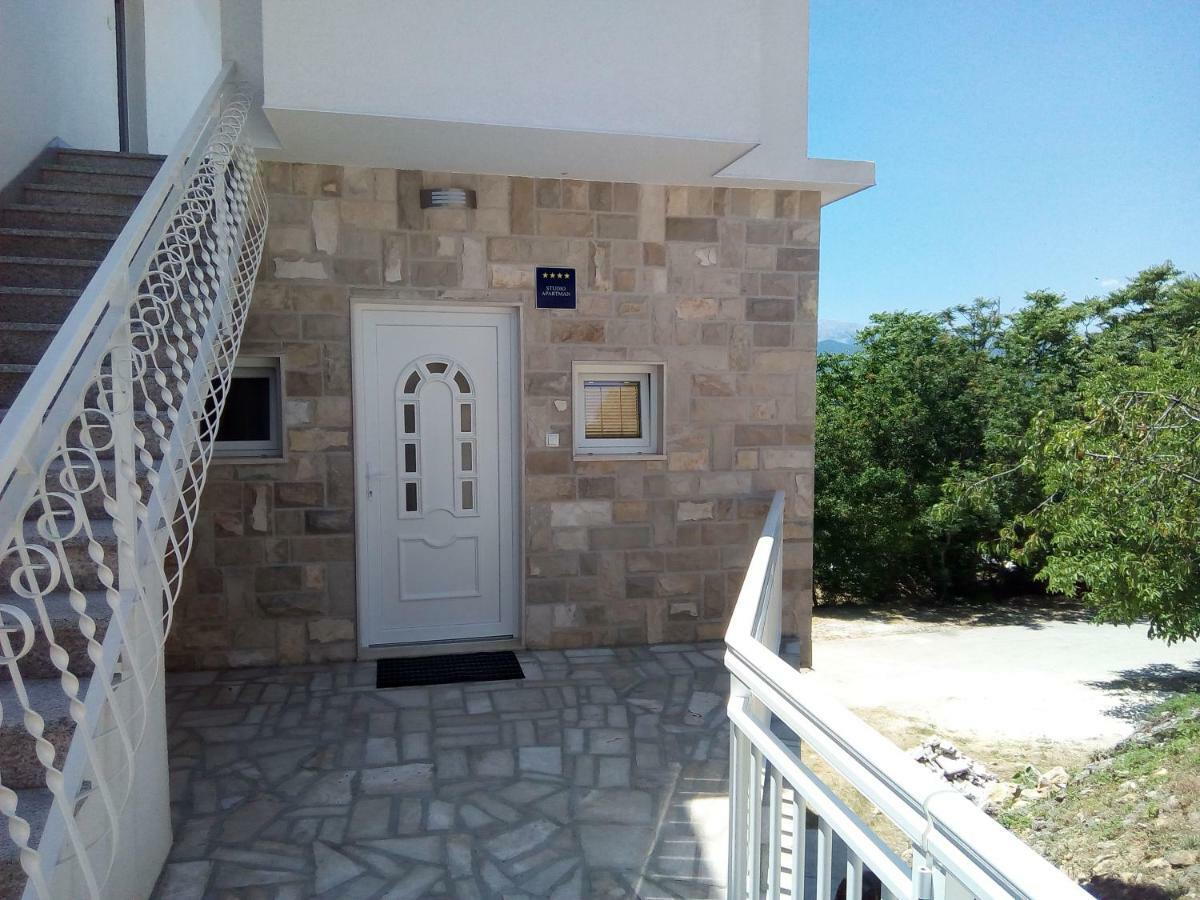 Studio Apartman Matkovic Imotski Exterior foto